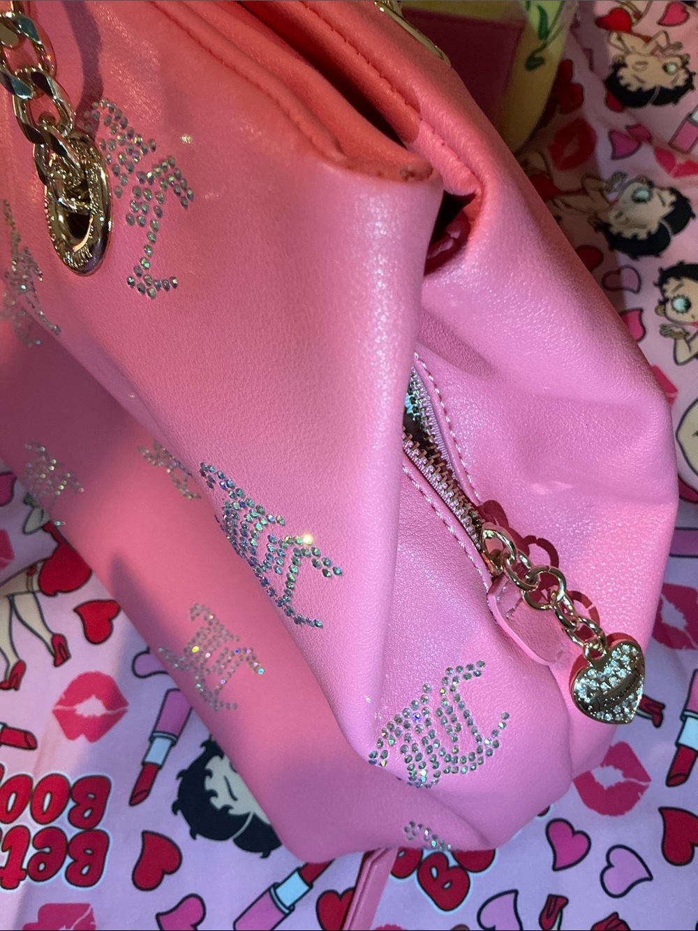 Juicy Couture Purse Bundle
Pink lemonade Tote and Retro Cherry purse π©·π - Picture 7 of 9
